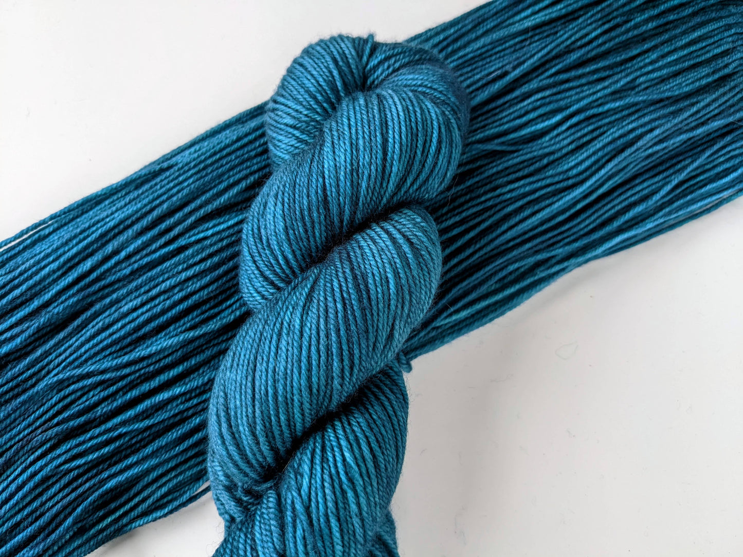 DK yarn - 100% Superwash Merino