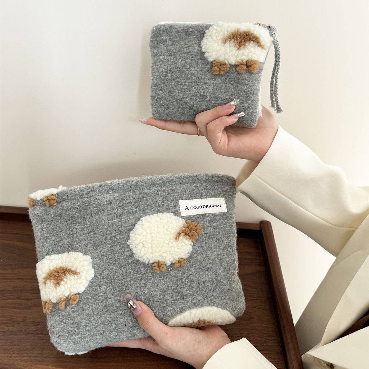 Wool Plush Makeup Bag Large Handheld Travel Pouch_CUAB00764