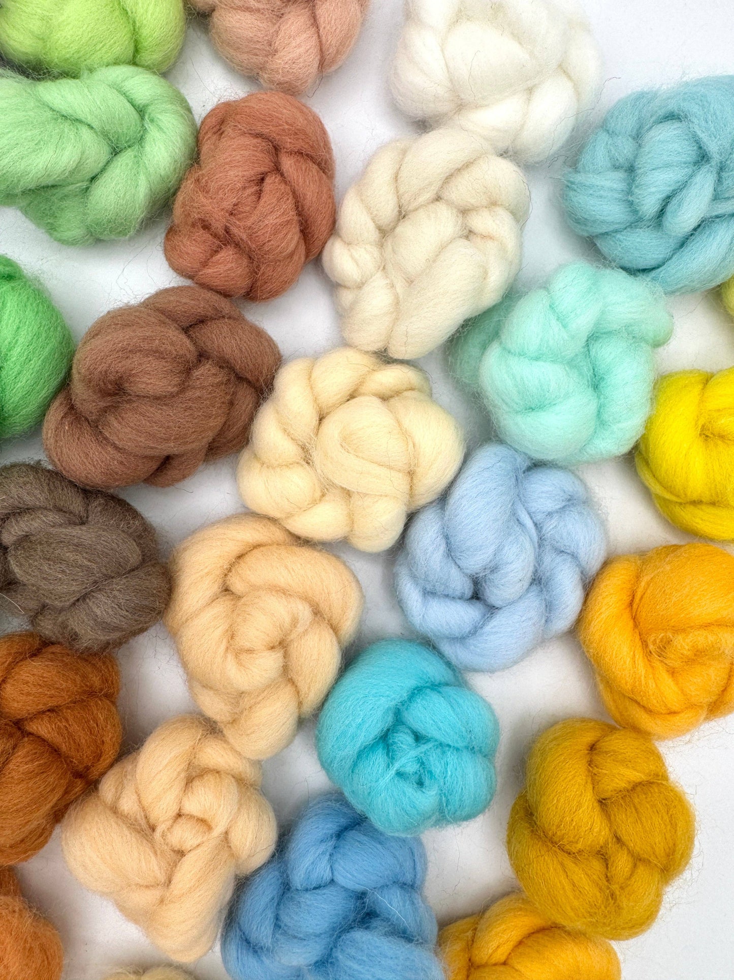 100 colors Needle Felting Wool 100% Merino Wool/Spinning/Super soft 21 Micron