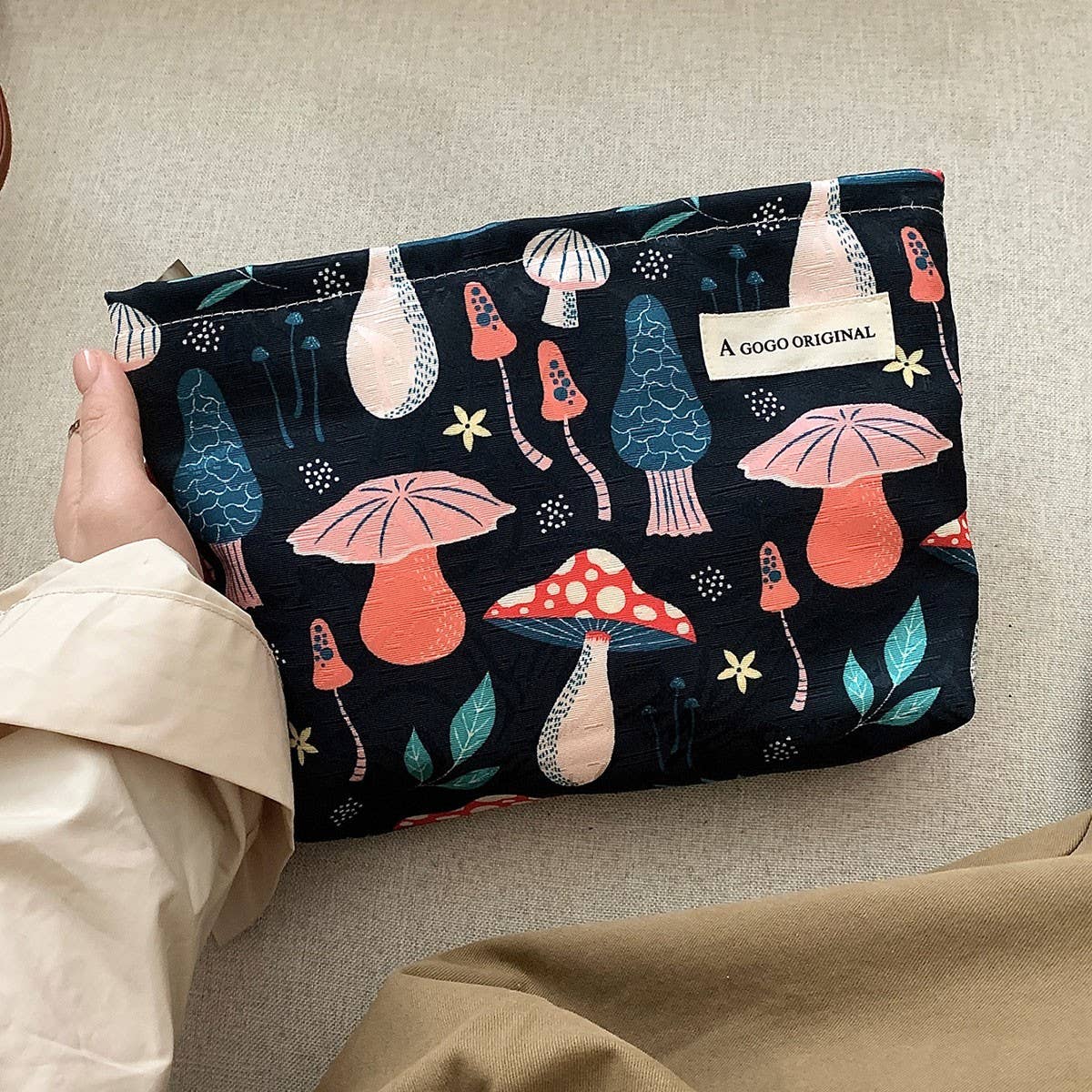 Cute Mushroom Cosmetic Bag Travel Wash Pouch_CUAB00665