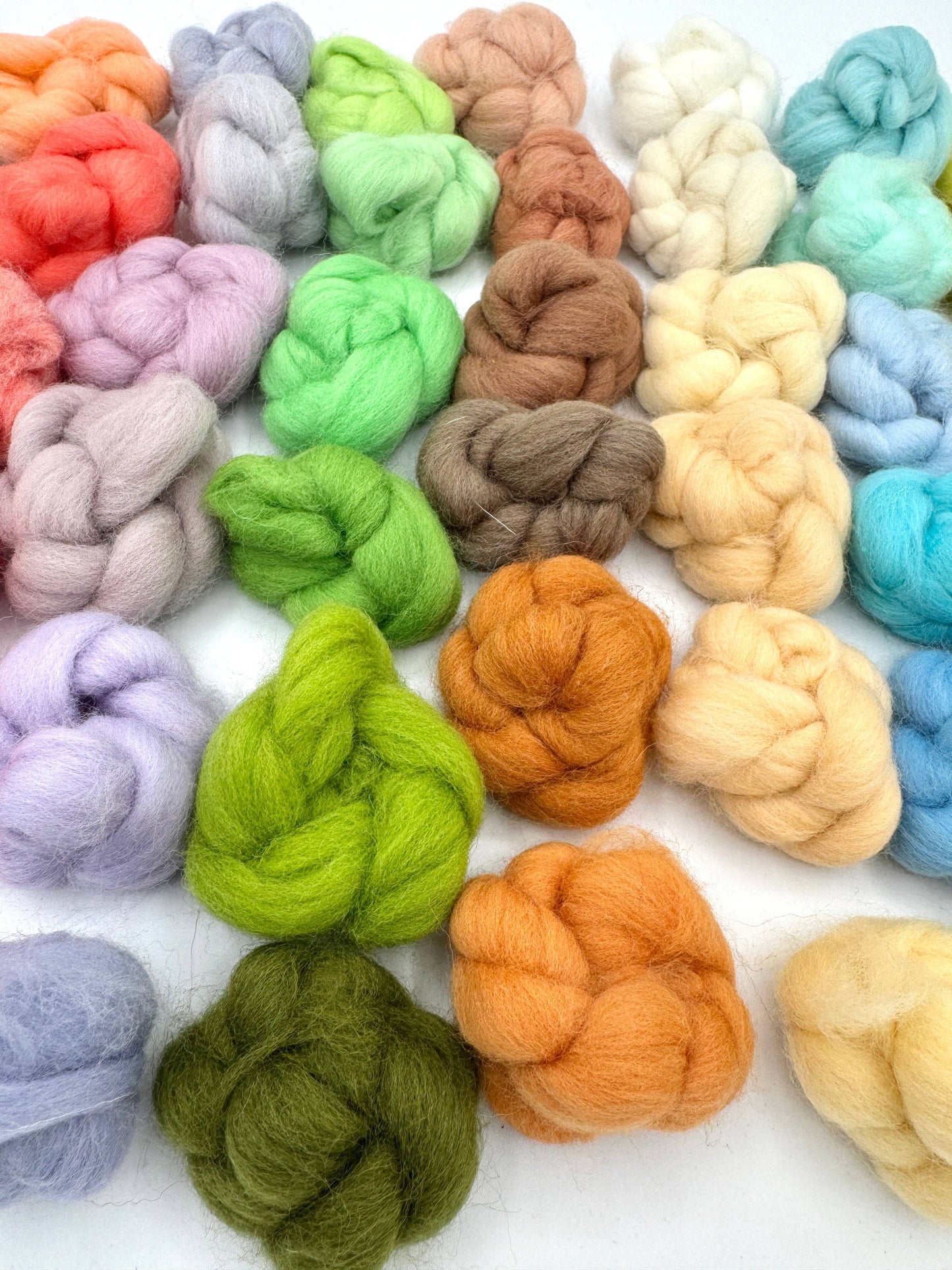 100 colors Needle Felting Wool 100% Merino Wool/Spinning/Super soft 21 Micron