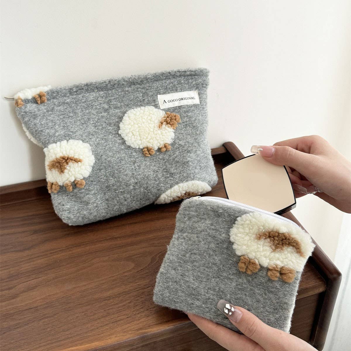 Wool Plush Makeup Bag Large Handheld Travel Pouch_CUAB00764