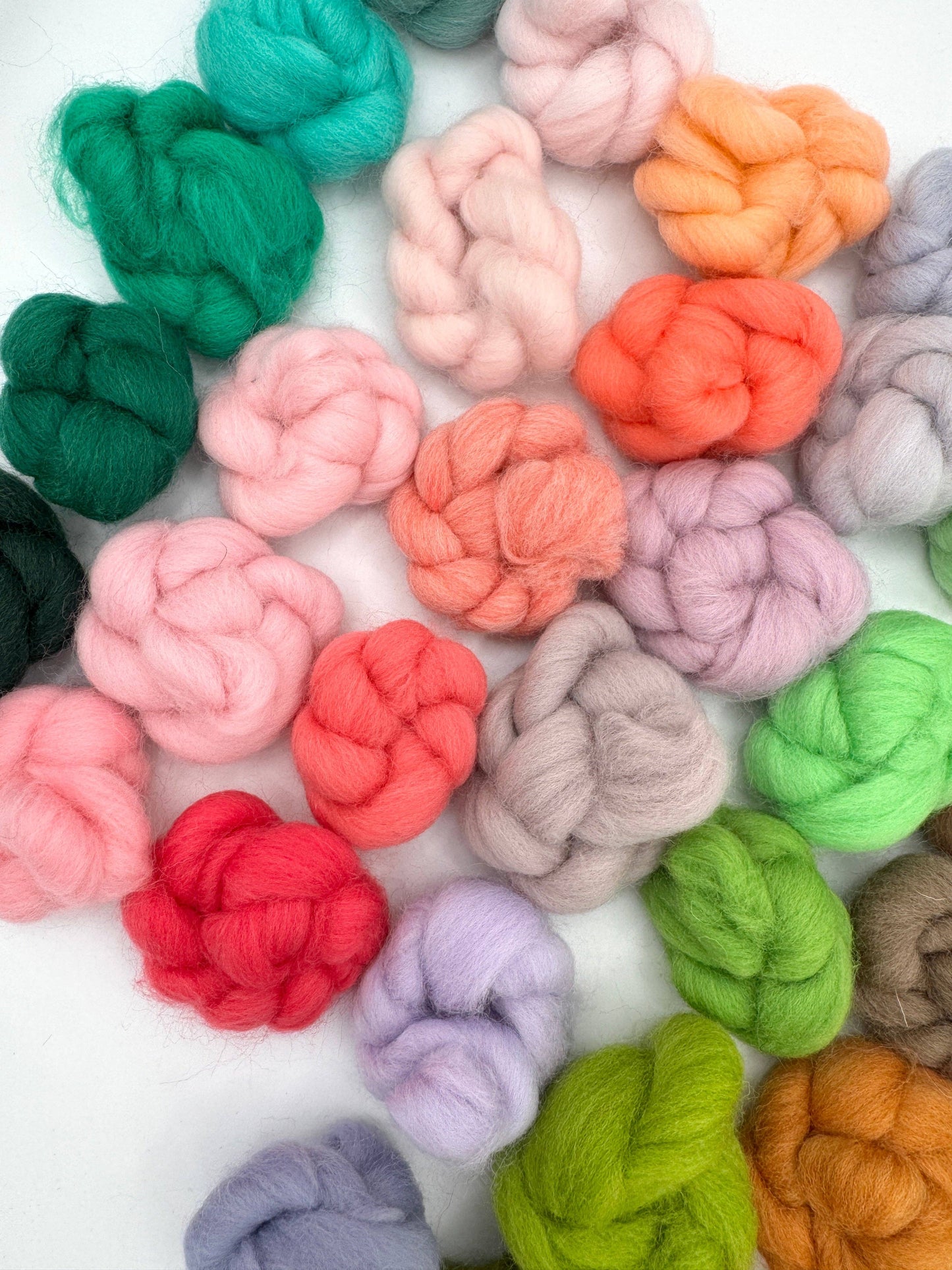 100 colors Needle Felting Wool 100% Merino Wool/Spinning/Super soft 21 Micron