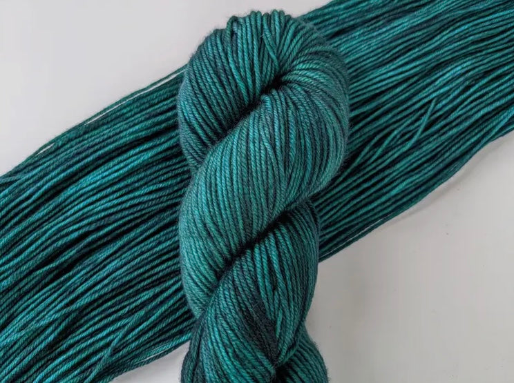 Maker Wool- Dk Yarn-100% Superwash Merino