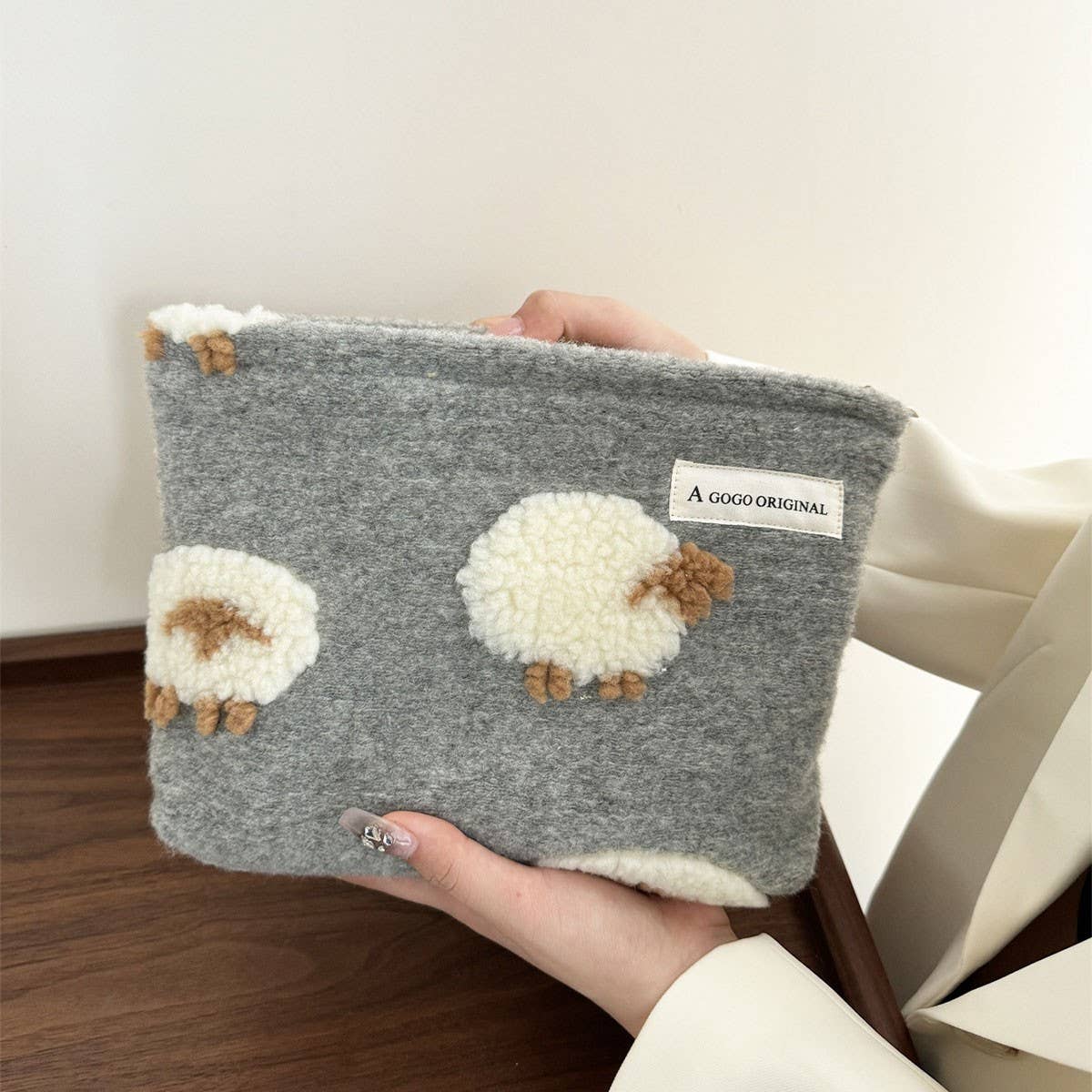 Wool Plush Makeup Bag Large Handheld Travel Pouch_CUAB00764