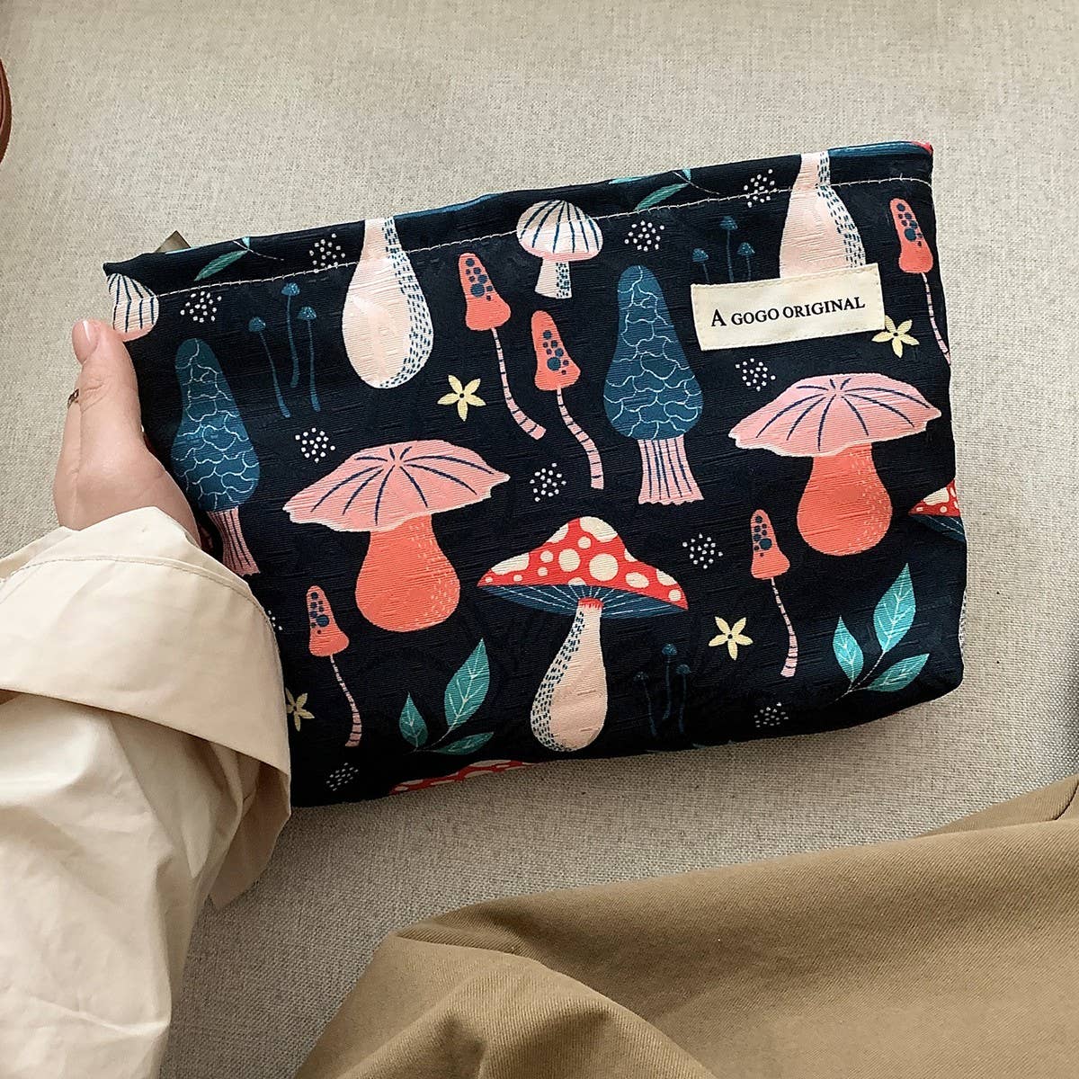 Cute Mushroom Cosmetic Bag Travel Wash Pouch_CUAB00665